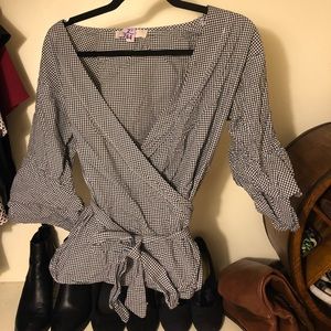 V-neck checkered blouse